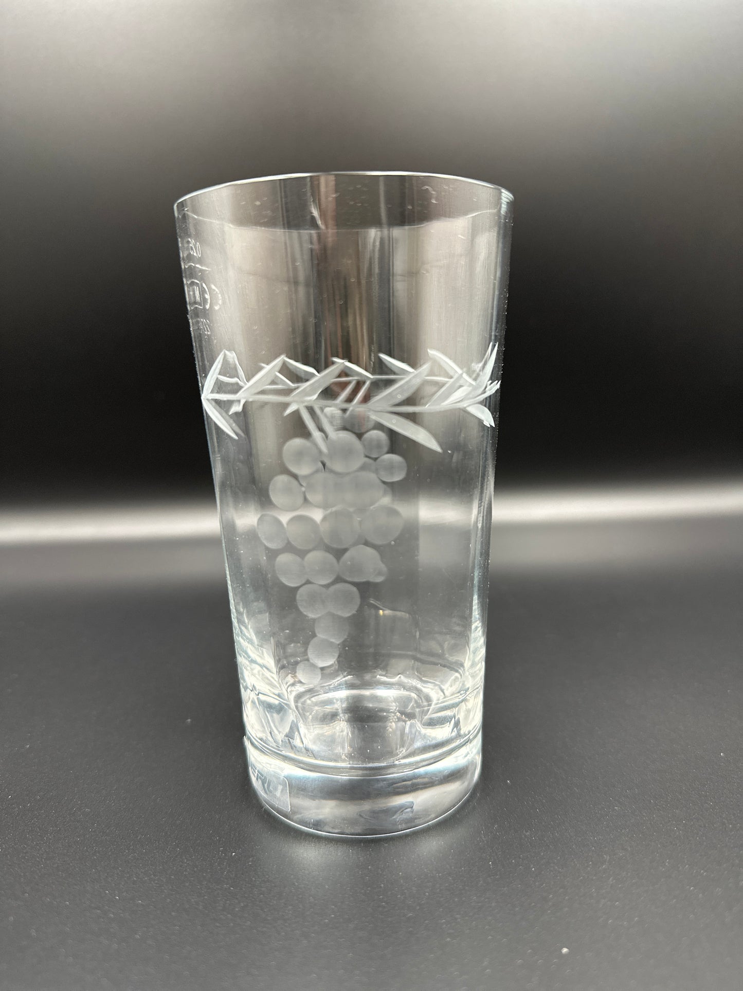 Markgräfler glass with cut with 0.25 l calibration mark 6 pieces.